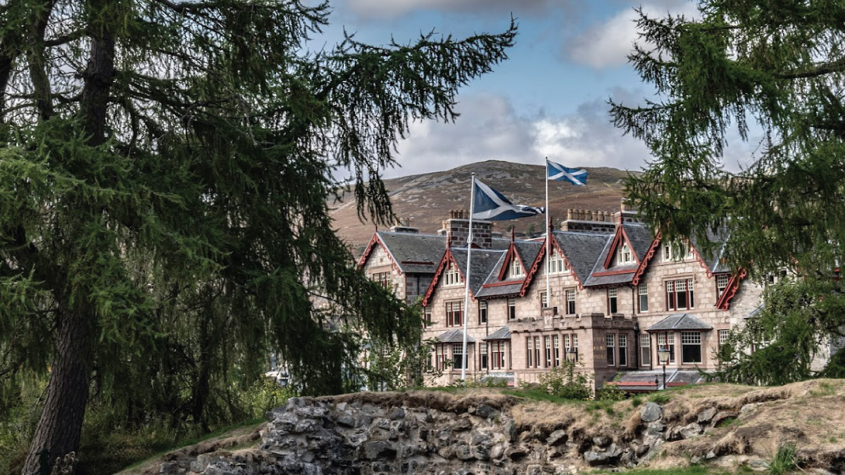 The Fife Arms in Braemar, Scotland, captivating self-flying pilots with their own aircraft, beckoning them to embark on a European journey steeped in Highland charm, history, and scenic splendor.